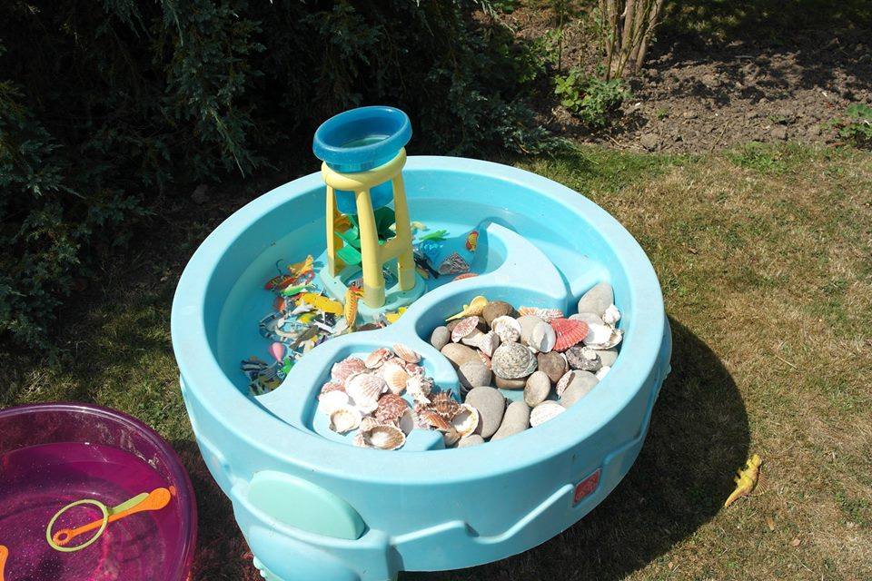 Beach themed water table